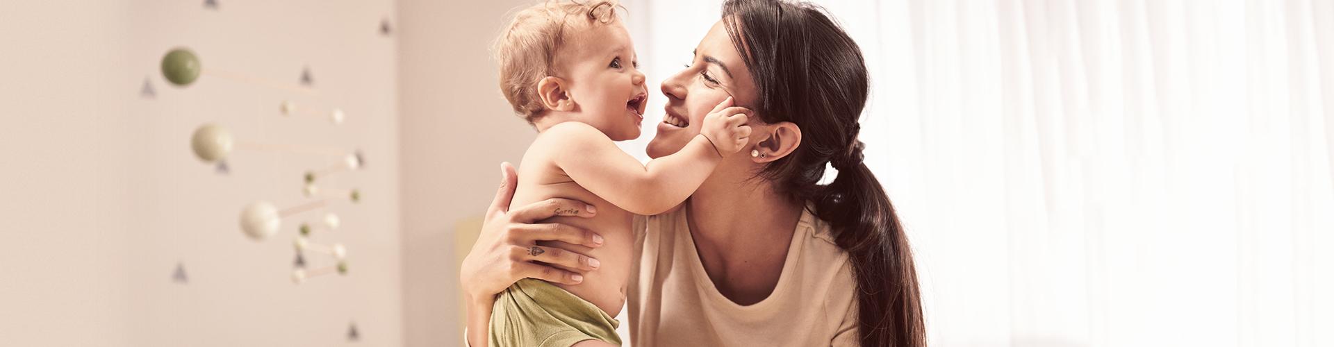 Cumple mes del bebé: consejos de regalos que son puro amor